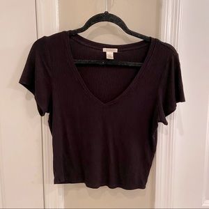 BLACK VNECK CROP TOP